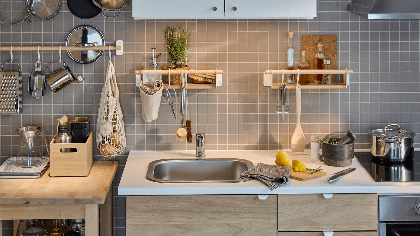 Kitchen in Gwalior, by Swastik Living